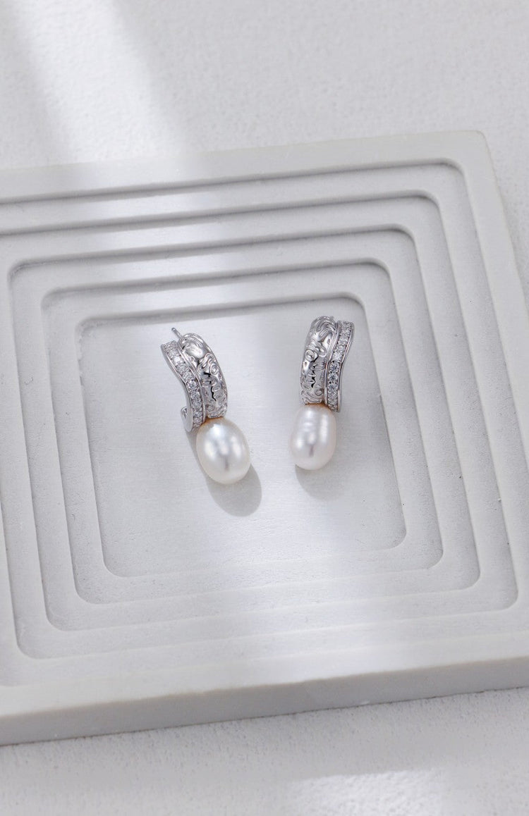 Zircon Set C-shaped Pearl Earrings-3