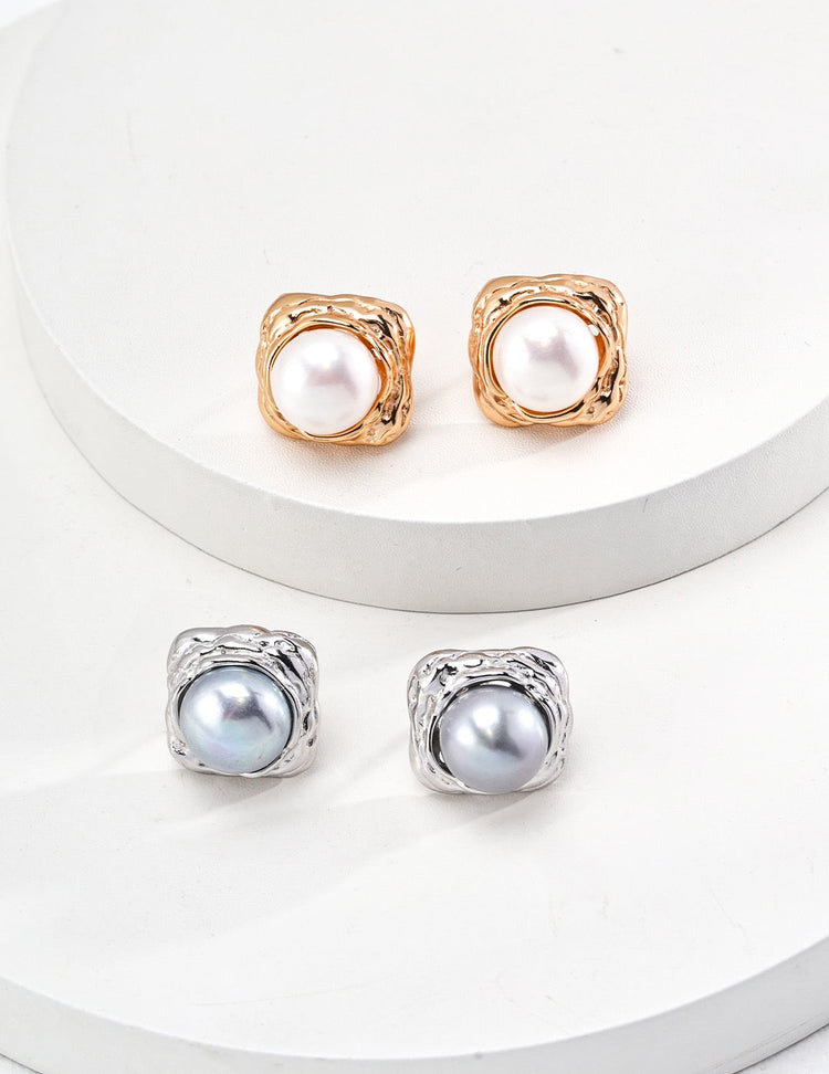 Minimalist Pearl Stud Earrings-2