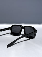 Aurora Aviator-1