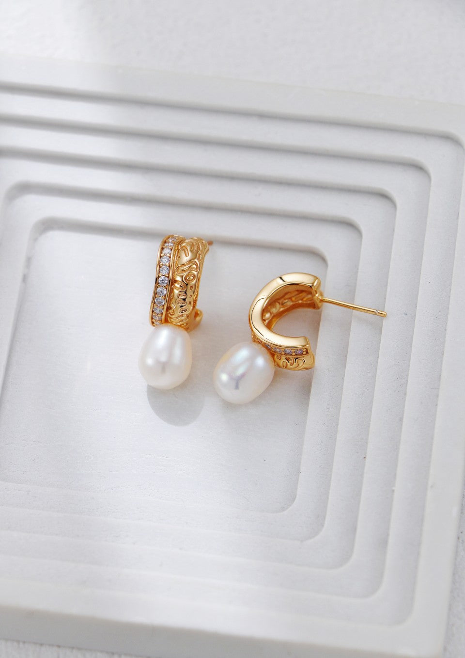 Zircon Set C-shaped Pearl Earrings-2