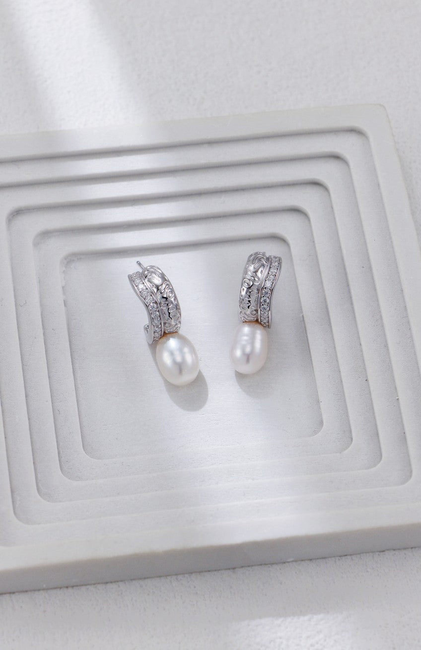 Zircon Set C-shaped Pearl Earrings-3