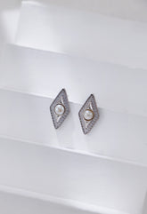 Diamond-shaped Zirconia and Pearl Stud Earrings-3
