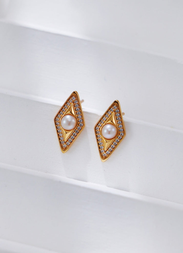 Diamond-shaped Zirconia and Pearl Stud Earrings-5