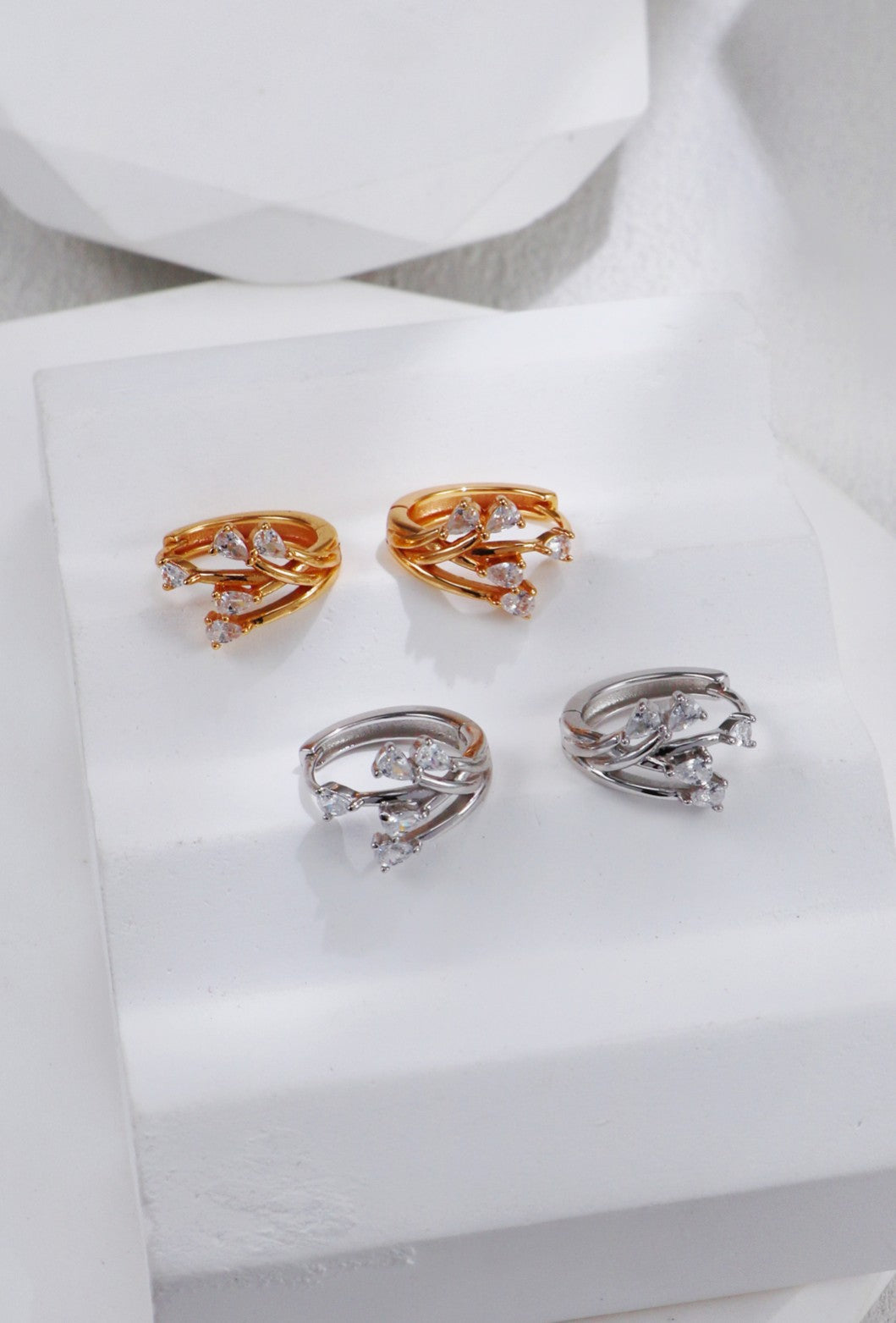 Elegant Design Zircon Earrings-0