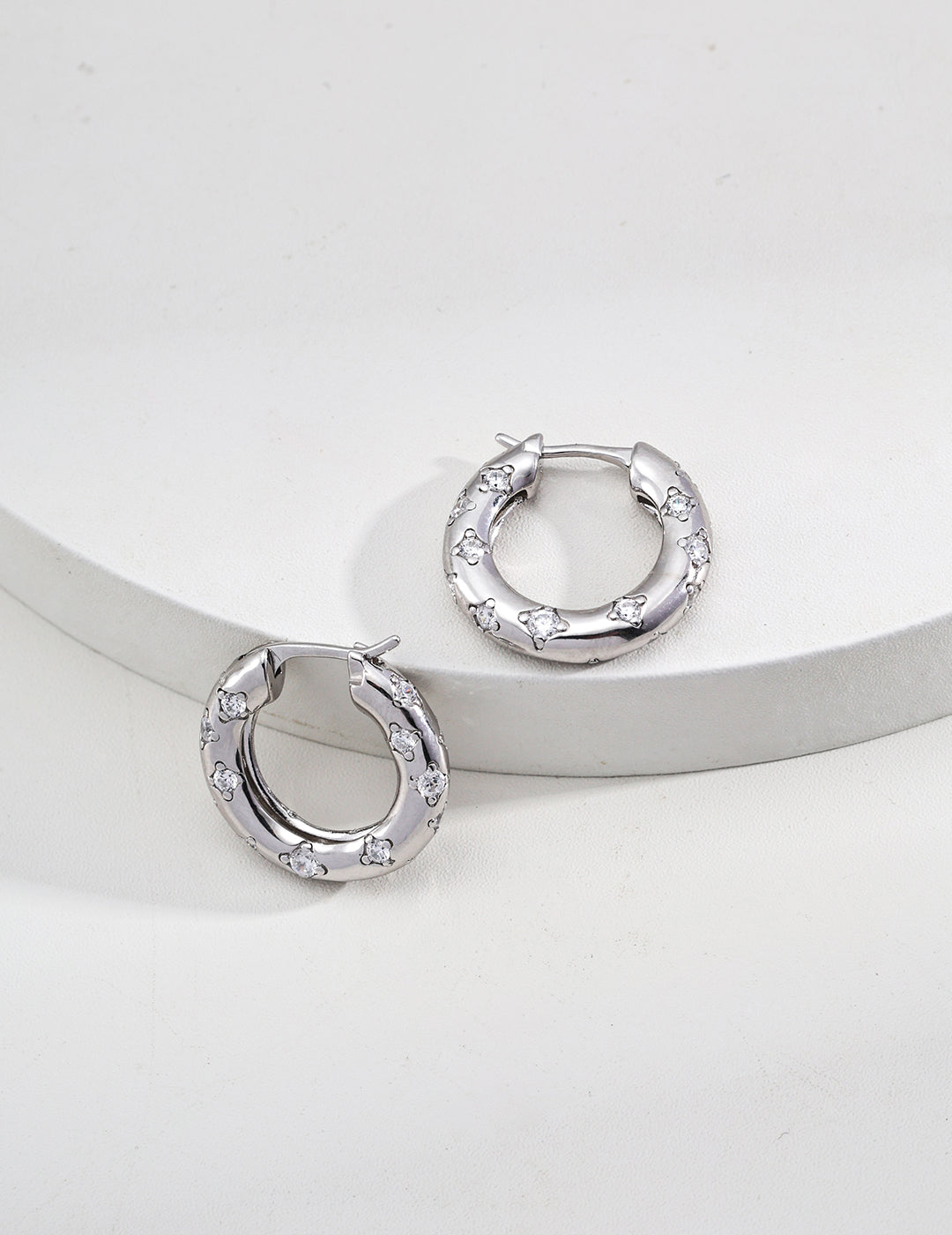 Round Zirconia Design Earrings-2